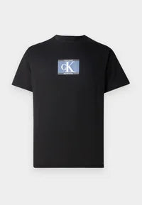 Calvin Klein Men T-Shirt