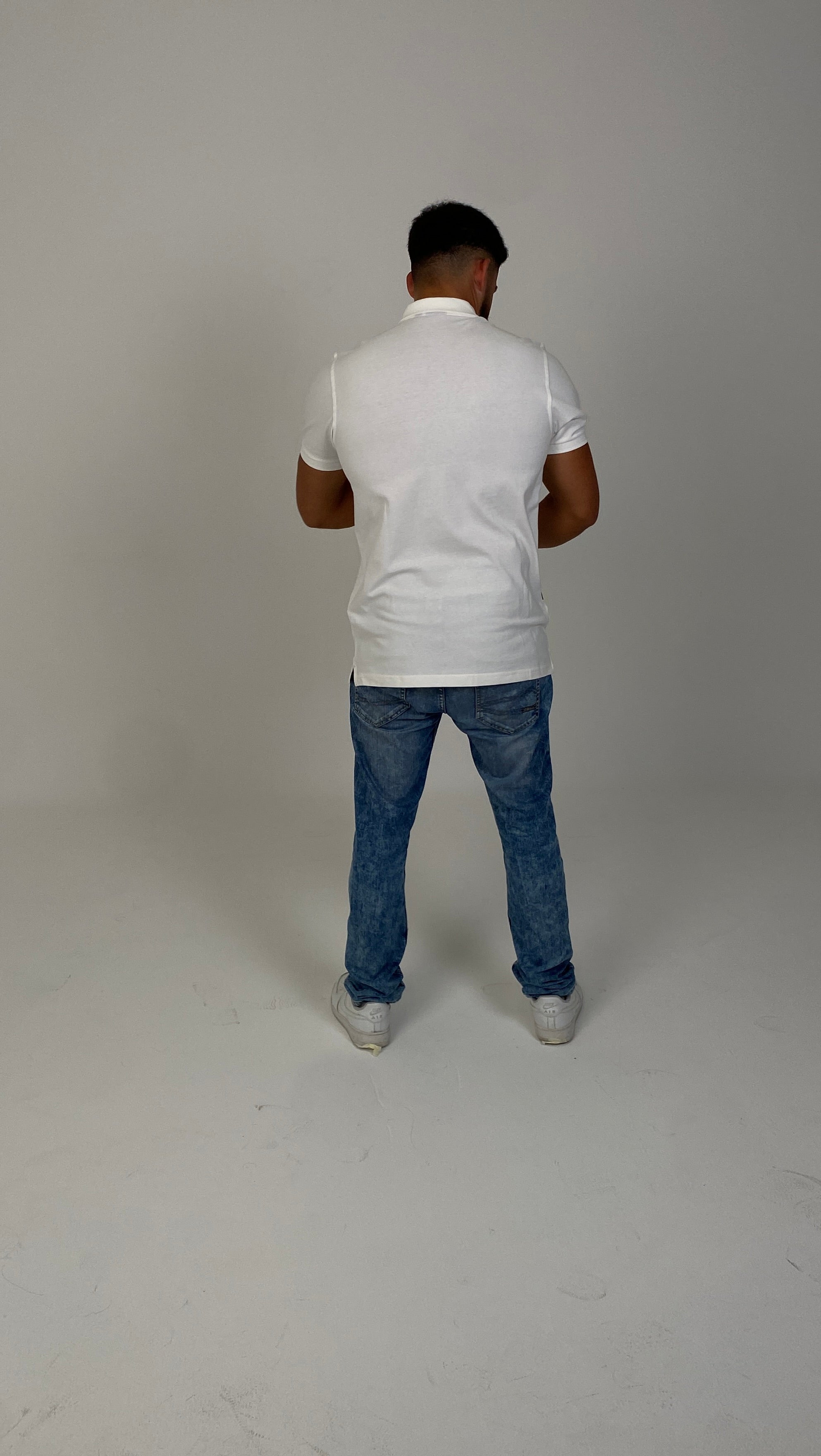 #color_cream-white