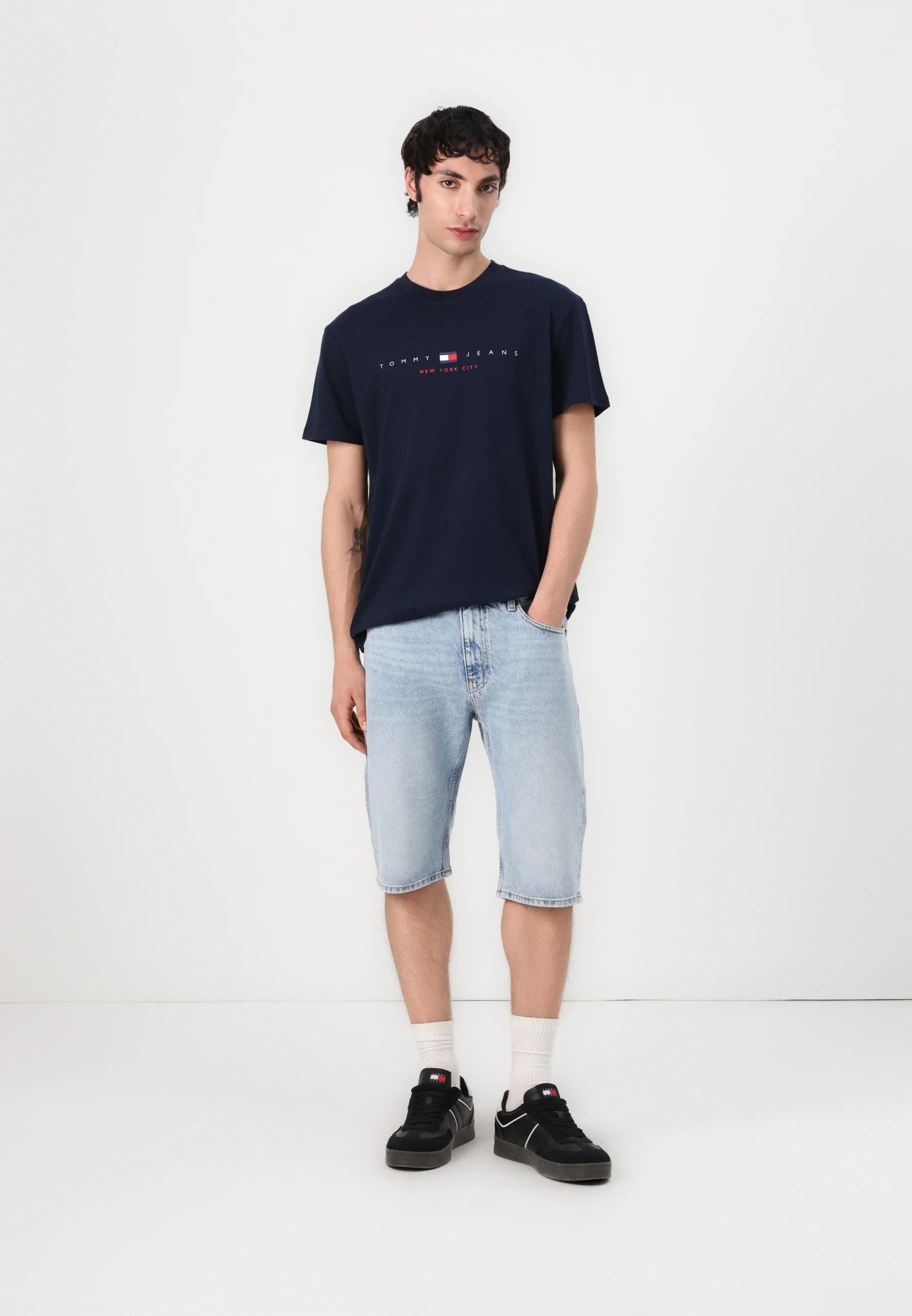Tommy Hilfiger Jeans Men T-Shirt